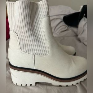 ARULA White Ankle Boots